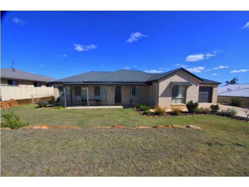 3 Ashby Crt, Kingaroy QLD 4610