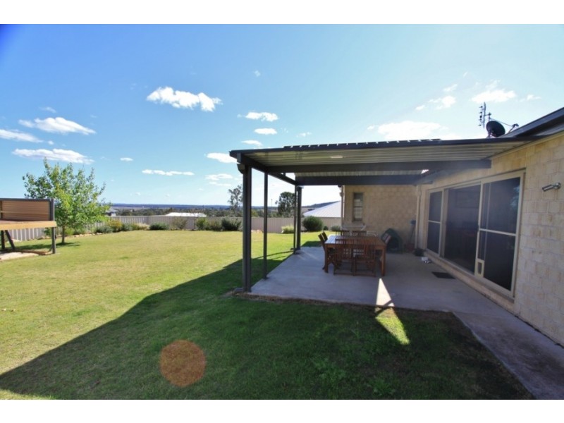 3 Ashby Crt, Kingaroy QLD 4610