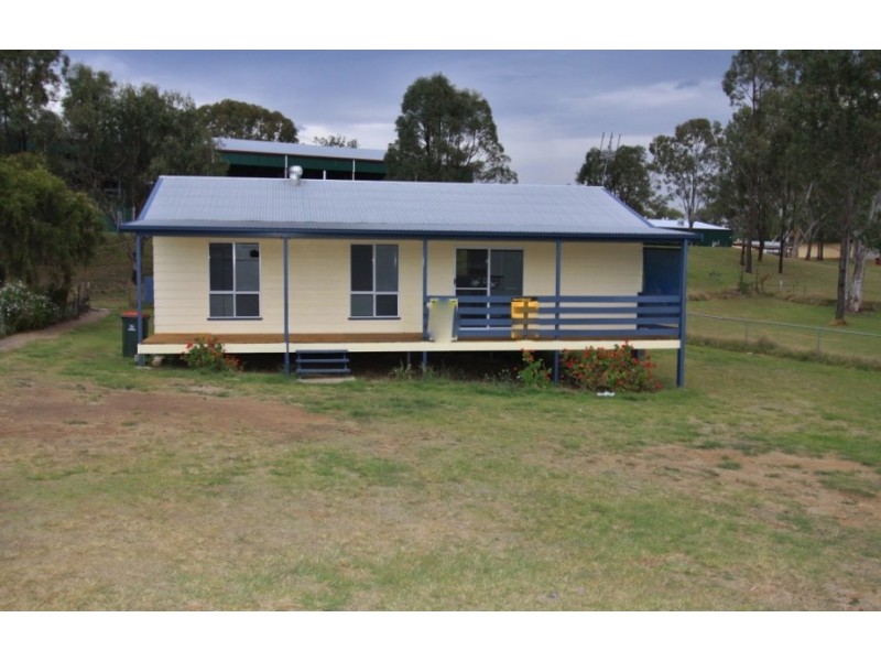 26 Deakin Street, Nanango QLD 4615