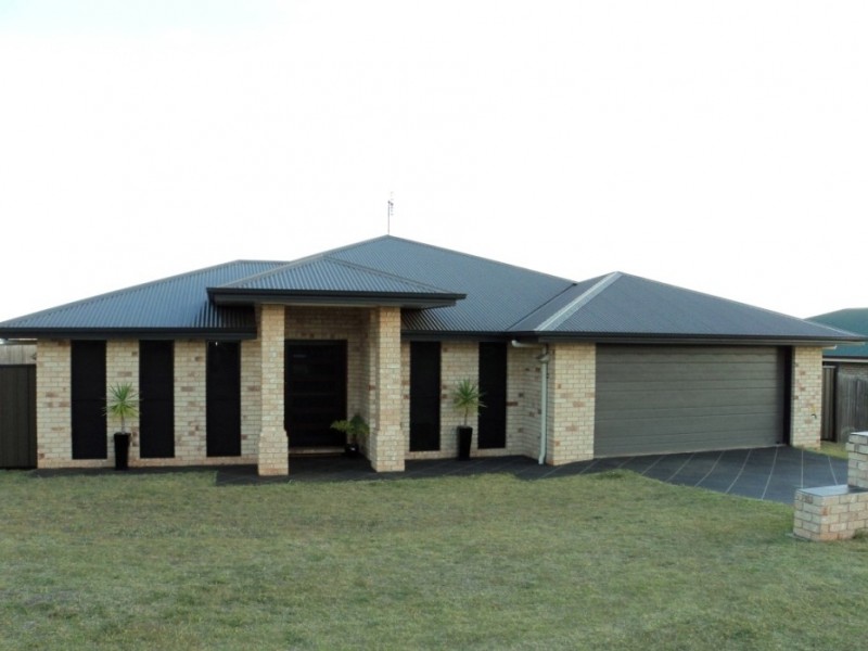 9 Bridgeman Parade, Kingaroy QLD 4610
