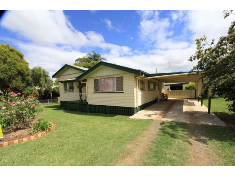 2 Agnes Street, Kingaroy QLD 4610