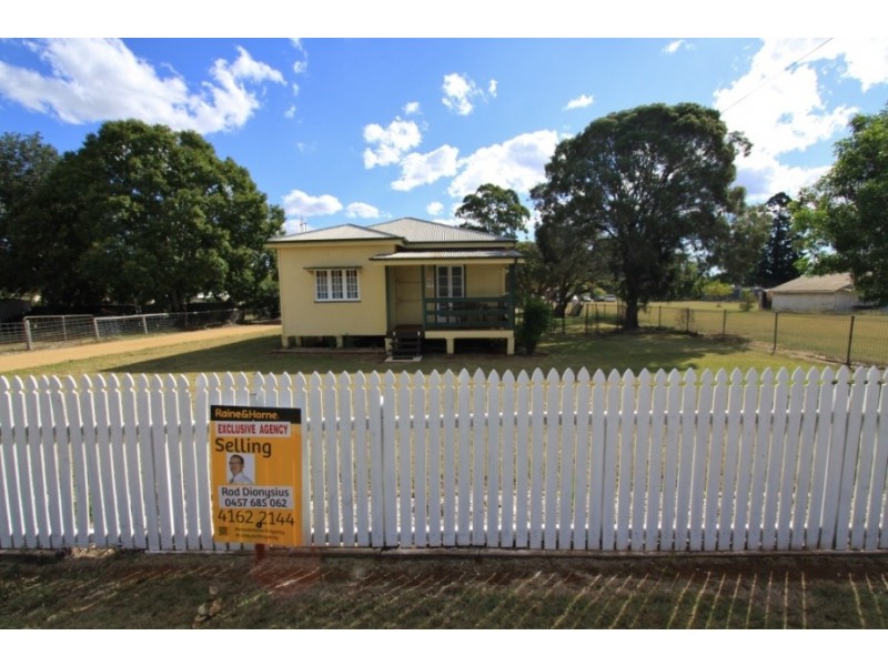 25 Hodge Street, Kingaroy QLD 4610