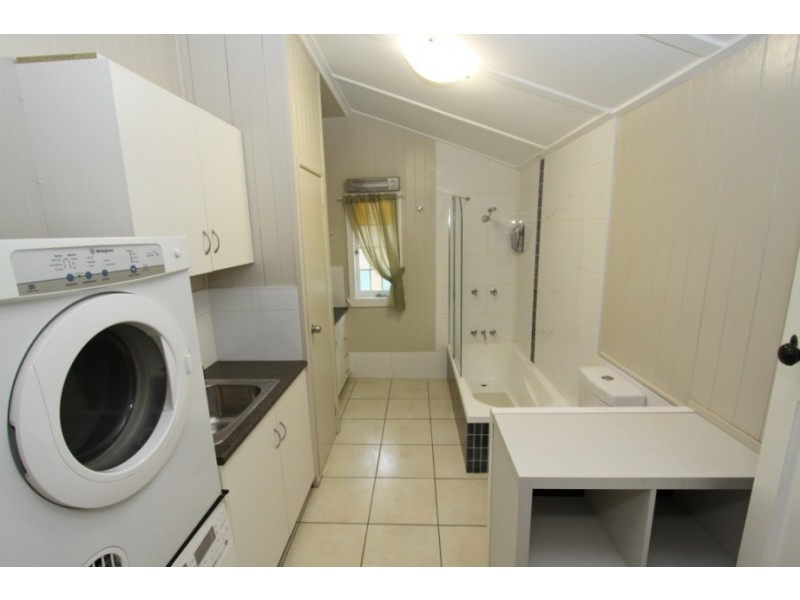 25 Hodge Street, Kingaroy QLD 4610