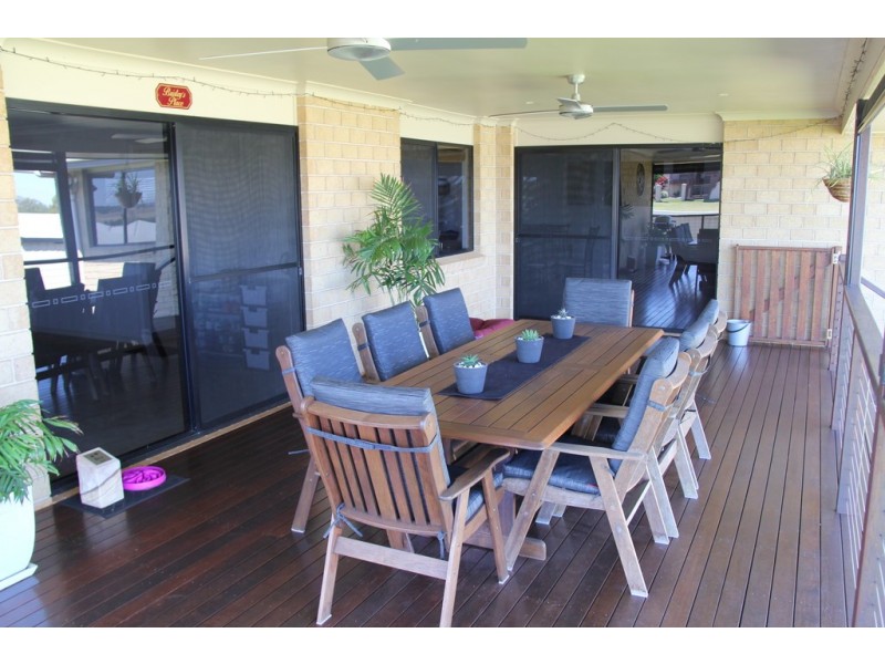 25 Hillview Parade, Kingaroy QLD 4610