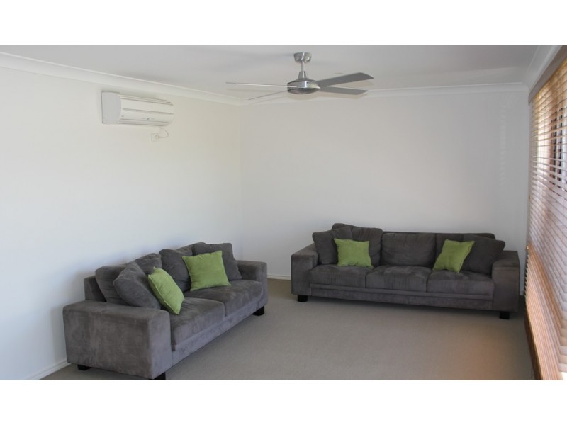 25 Hillview Parade, Kingaroy QLD 4610