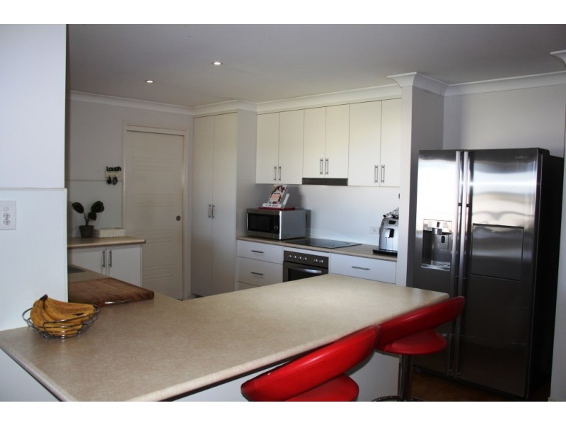 25 Hillview Parade, Kingaroy QLD 4610