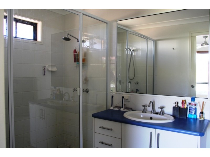 25 Hillview Parade, Kingaroy QLD 4610