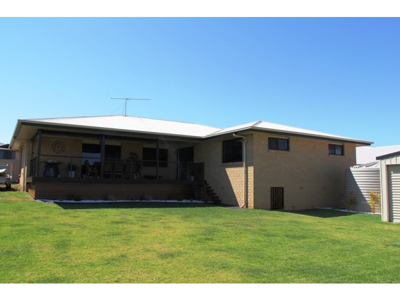 25 Hillview Parade, Kingaroy QLD 4610