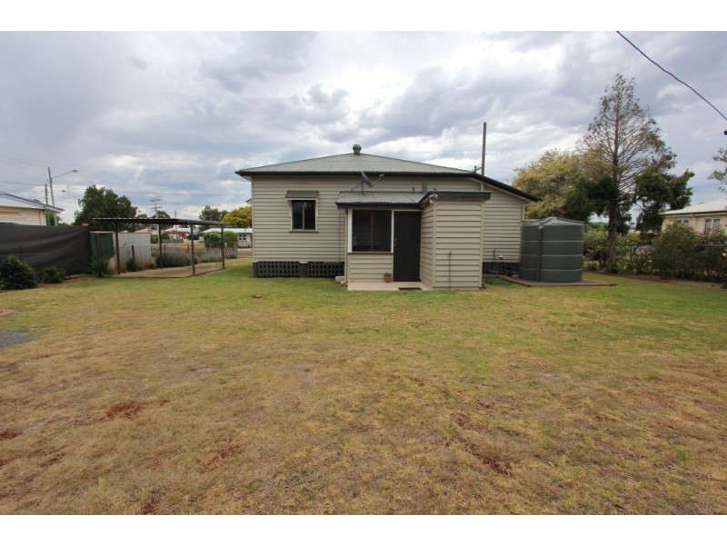 38 Kingaroy St, Kingaroy QLD 4610