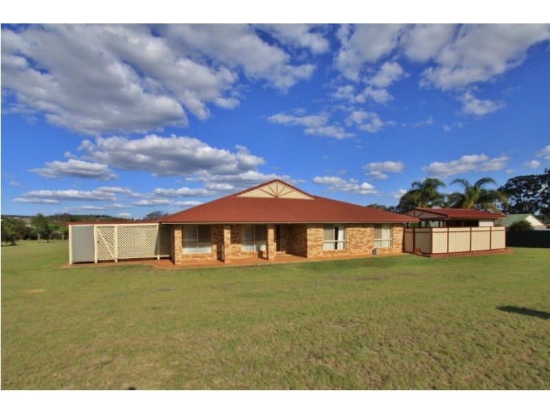 13 Olive Grove, Kingaroy QLD 4610