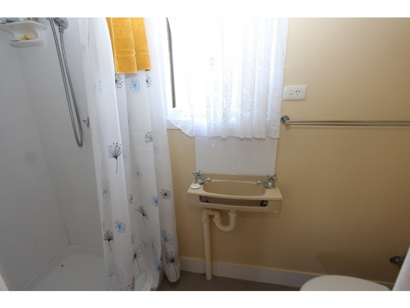 31 North Kerton Rd, Nanango QLD 4615