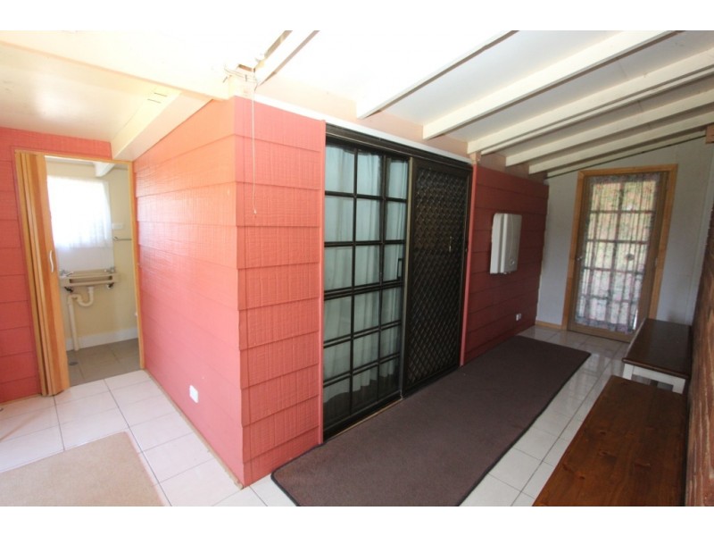 31 North Kerton Rd, Nanango QLD 4615