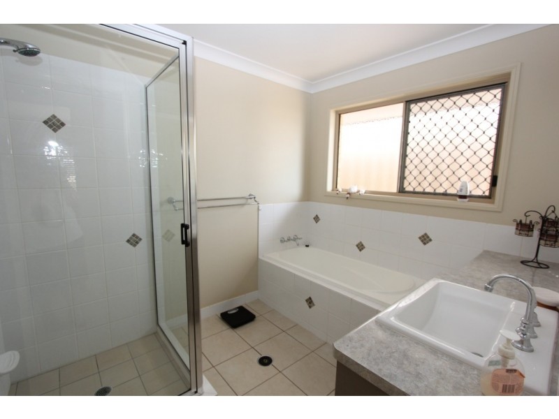 71 Ivy St, Kingaroy QLD 4610