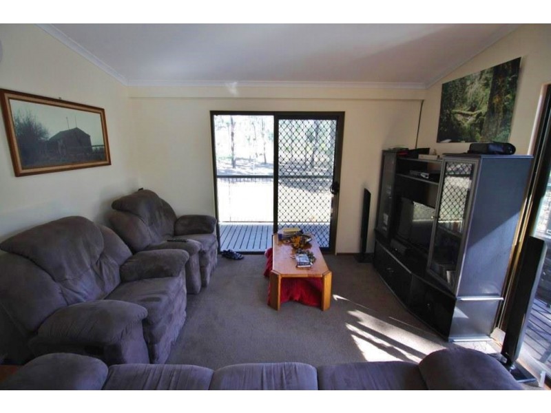 185 McQuire Road, Wattle Camp QLD 4615