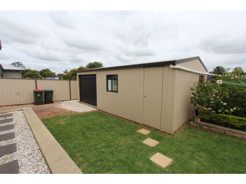 7 Hillview Parade, Kingaroy QLD 4610