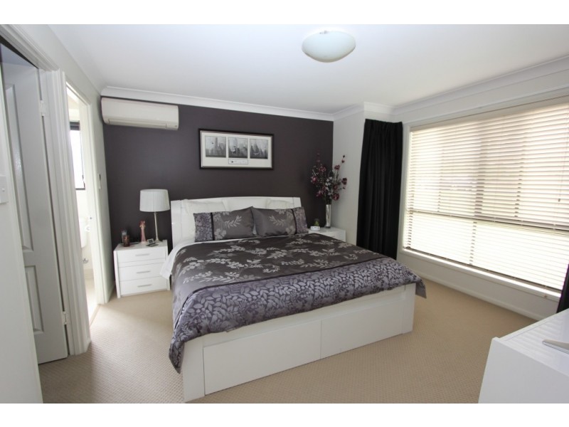 7 Hillview Parade, Kingaroy QLD 4610