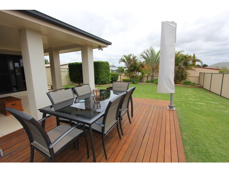 7 Hillview Parade, Kingaroy QLD 4610