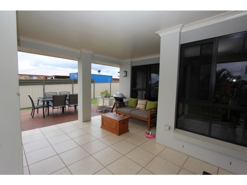 7 Hillview Parade, Kingaroy QLD 4610