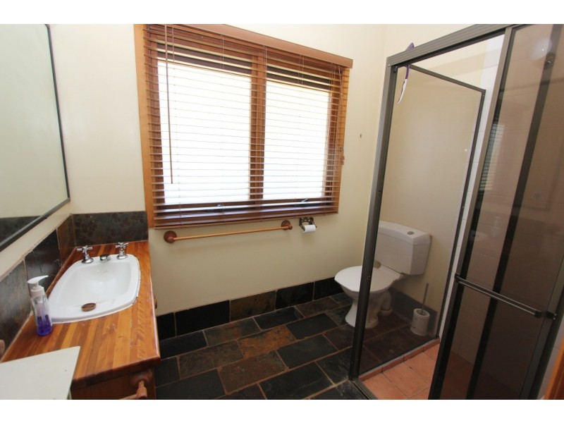 7 Tarong Drive, Kingaroy QLD 4610