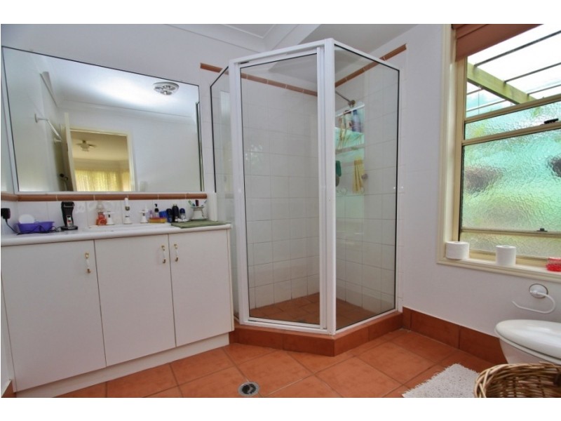 15 Couchmans Road, Kingaroy QLD 4610