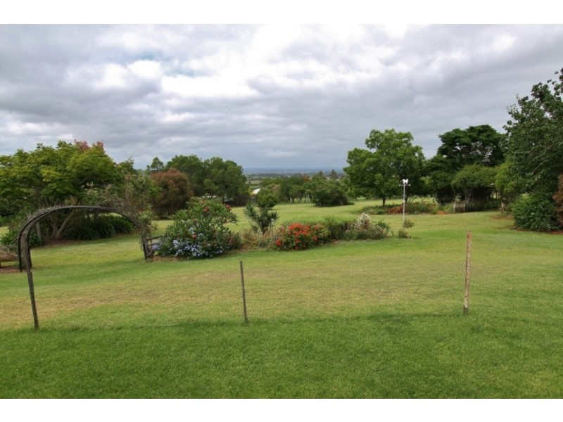 15 Couchmans Road, Kingaroy QLD 4610