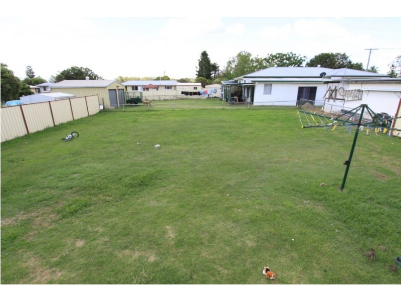 4 Goessling Street, Kingaroy QLD 4610