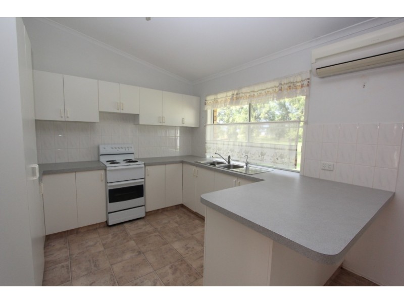 10 Banksia Drive, Kingaroy QLD 4610