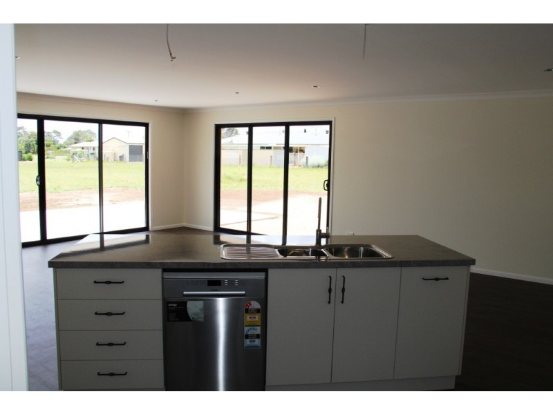 8-10 bethany, Kingaroy QLD 4610