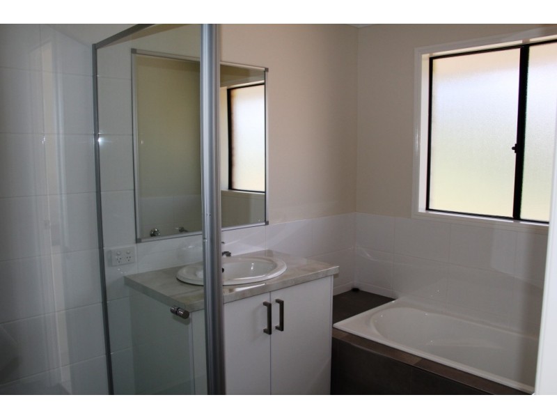 8-10 bethany, Kingaroy QLD 4610
