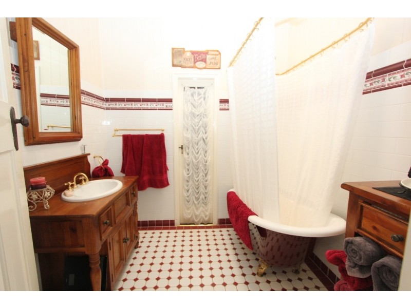 59 Alford St, Kingaroy QLD 4610