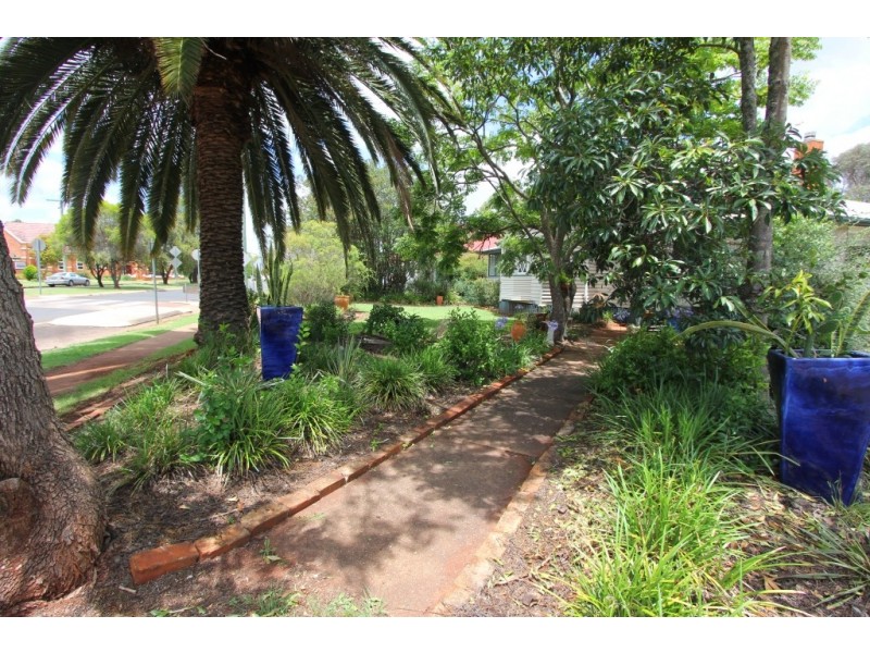 59 Alford St, Kingaroy QLD 4610