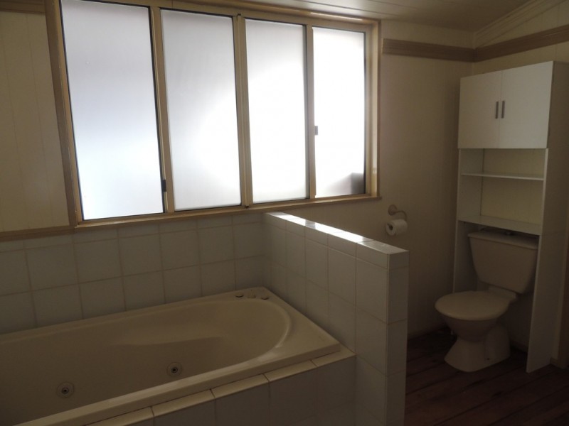 3 Alice Street, Kingaroy QLD 4610