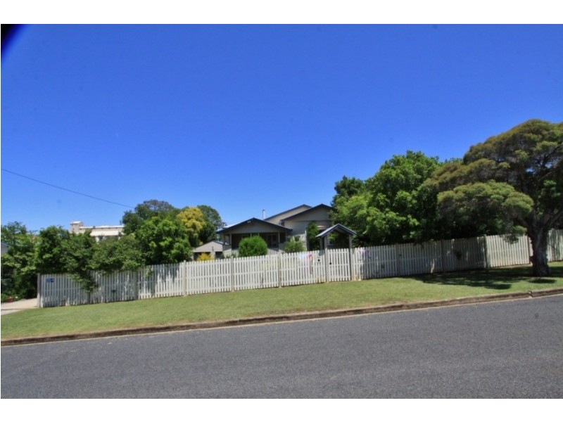 7-9 Gooyong Street, Kingaroy QLD 4610
