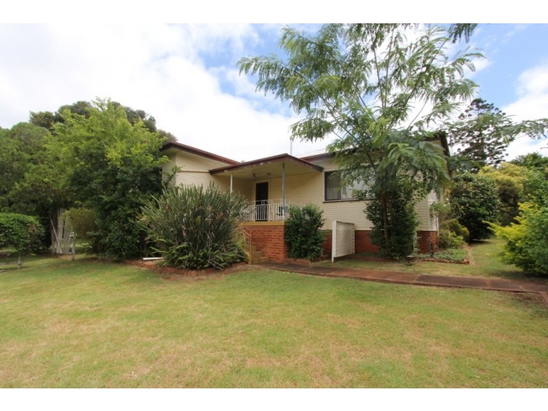 17 Jarrah St, Kingaroy QLD 4610