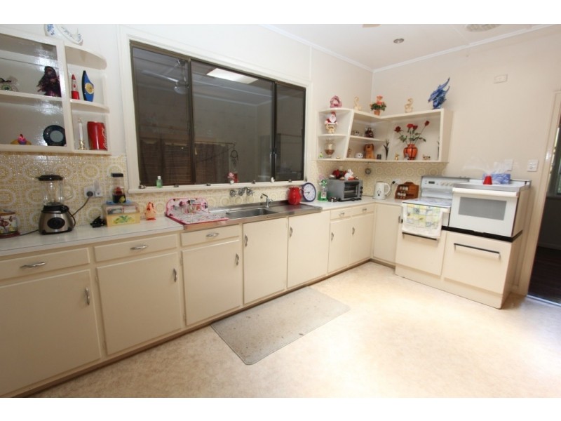 17 Jarrah St, Kingaroy QLD 4610