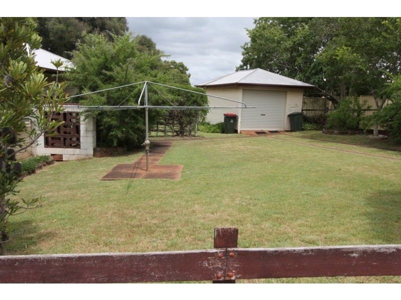 17 Jarrah St, Kingaroy QLD 4610