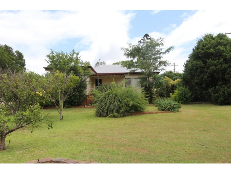 17 Jarrah St, Kingaroy QLD 4610