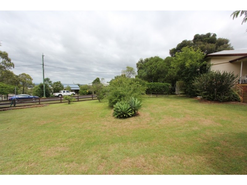17 Jarrah St, Kingaroy QLD 4610