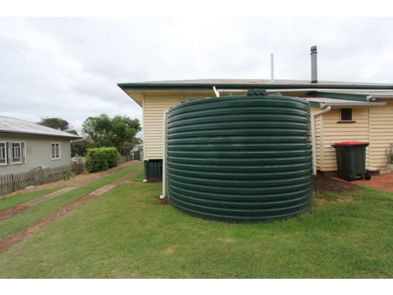 40 Arthur St, Kingaroy QLD 4610