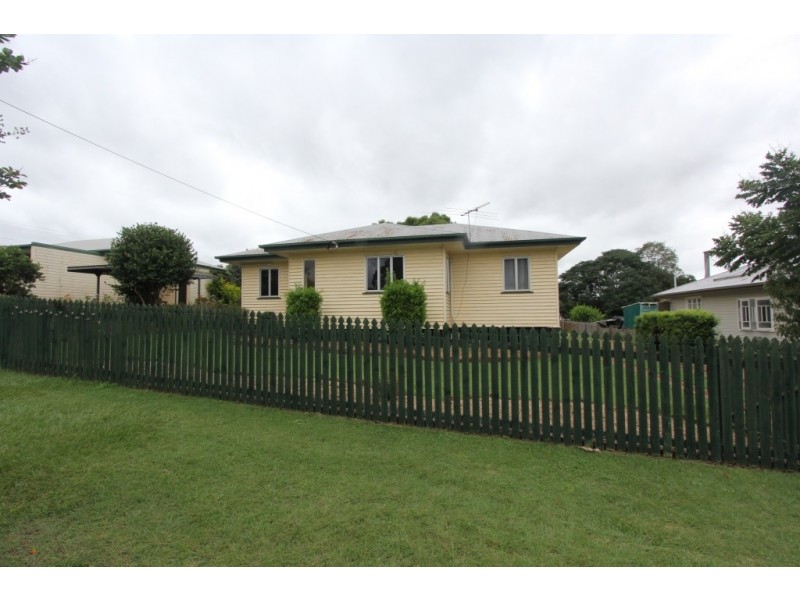 40 Arthur St, Kingaroy QLD 4610