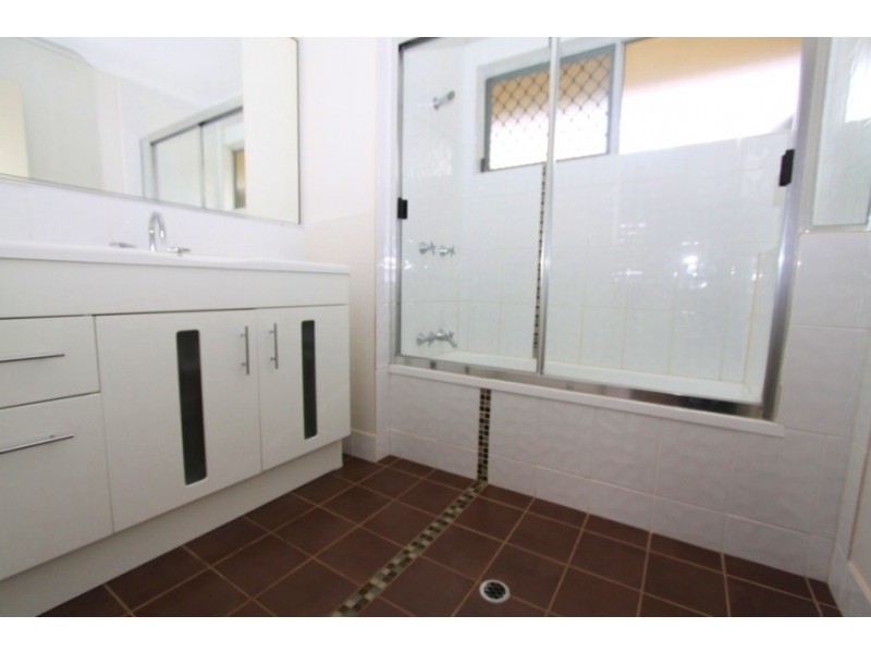 1 Barbara Street, Kingaroy QLD 4610