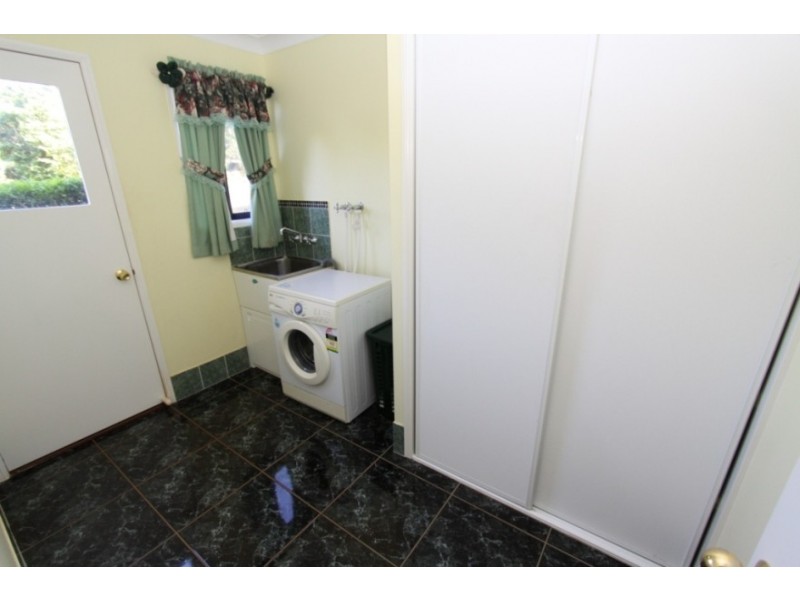 27 Adermann Drive, Kingaroy QLD 4610