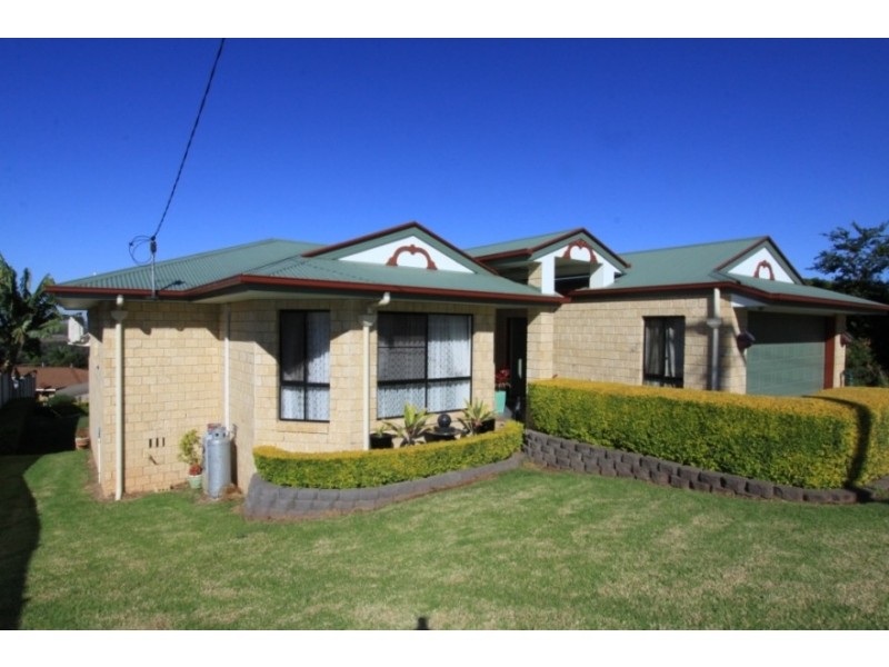 27 Adermann Drive, Kingaroy QLD 4610