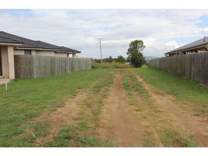 17B Parkside Drive, Kingaroy QLD 4610