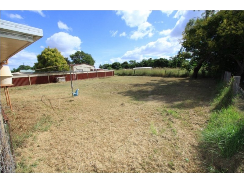 7 Andrew Street, Wooroolin QLD 4608