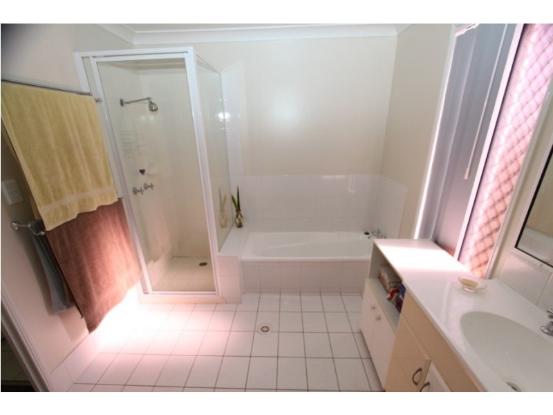 5 Kurtellen Crescent, Kingaroy QLD 4610