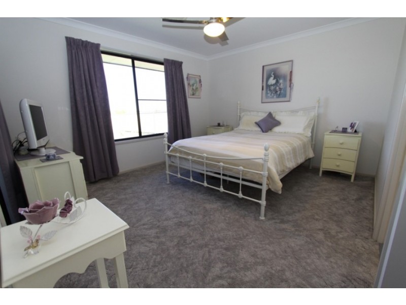 30 Windsor Circle, Kingaroy QLD 4610