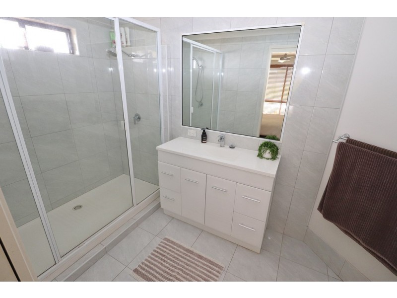 25 Hillview Parade, Kingaroy QLD 4610