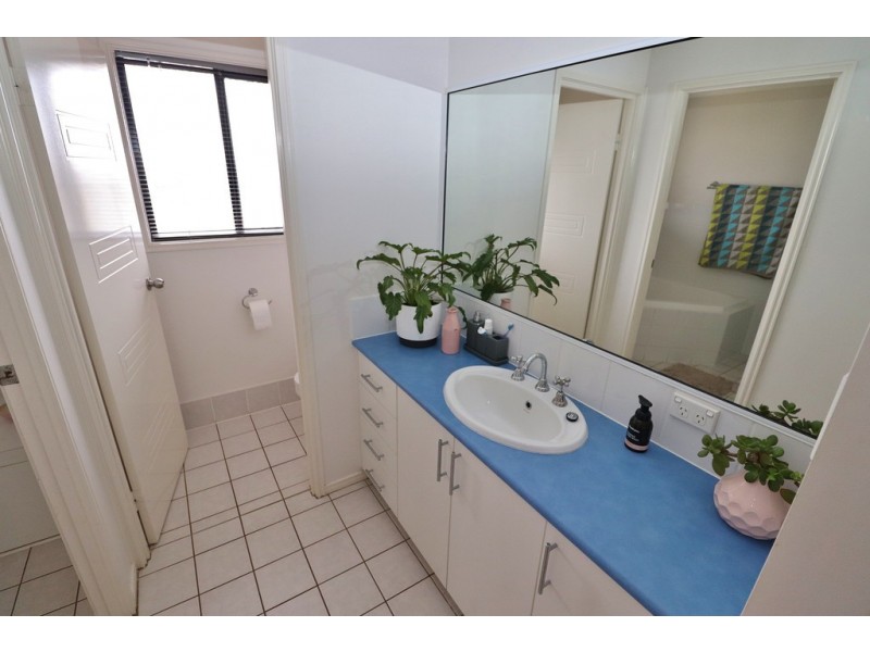 25 Hillview Parade, Kingaroy QLD 4610