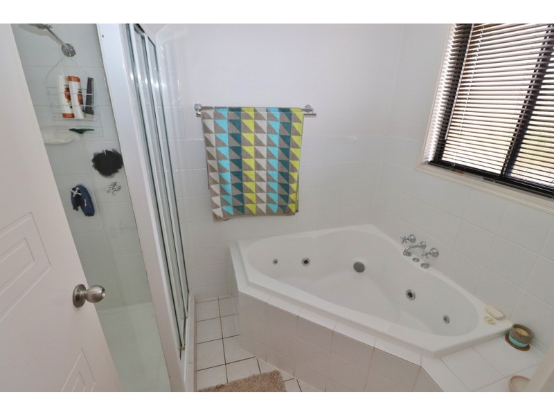 25 Hillview Parade, Kingaroy QLD 4610